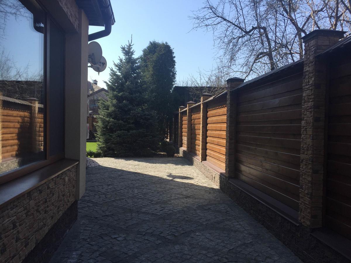 Dating Hotel Cherry Twins (Adults Only) Kiev Exterior photo